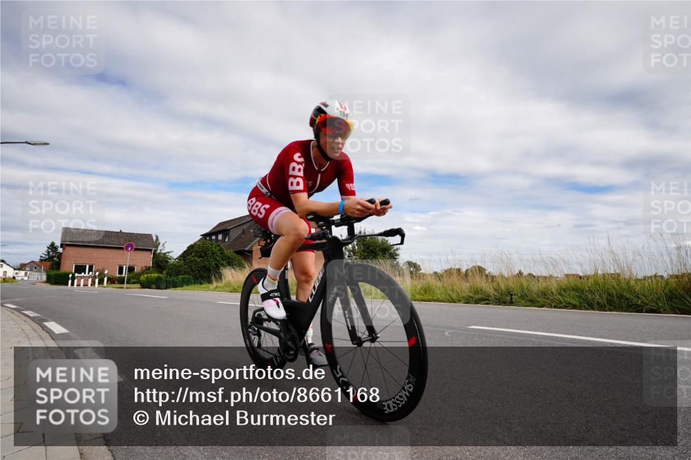 31.08.2025 - Elbe Triathlon Hamburg Michael Burmester http://msf.ph/oto/8661168 31.08.2025 15:58:39 Radfahren  meine-sportfotos.de