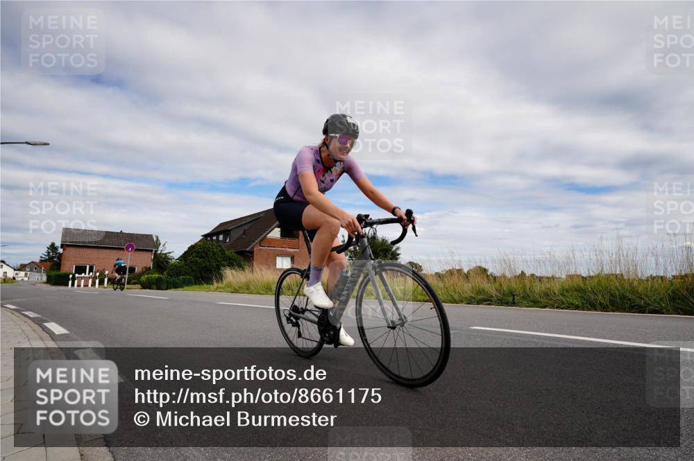 31.08.2025 - Elbe Triathlon Hamburg Michael Burmester http://msf.ph/oto/8661175 31.08.2025 15:58:55 Radfahren  meine-sportfotos.de