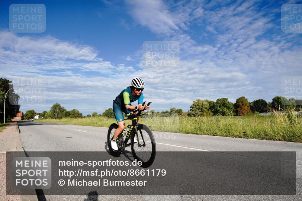 31.08.2025 - Elbe Triathlon Hamburg Michael Burmester http://msf.ph/oto/8661179 31.08.2025 09:03:13 Radfahren 284 meine-sportfotos.de