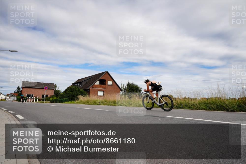 31.08.2025 - Elbe Triathlon Hamburg Michael Burmester http://msf.ph/oto/8661180 31.08.2025 15:58:57 Radfahren  meine-sportfotos.de