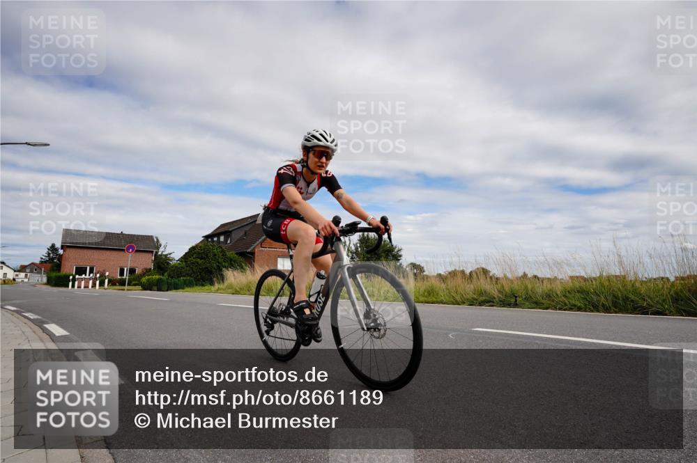 31.08.2025 - Elbe Triathlon Hamburg Michael Burmester http://msf.ph/oto/8661189 31.08.2025 15:59:25 Radfahren  meine-sportfotos.de
