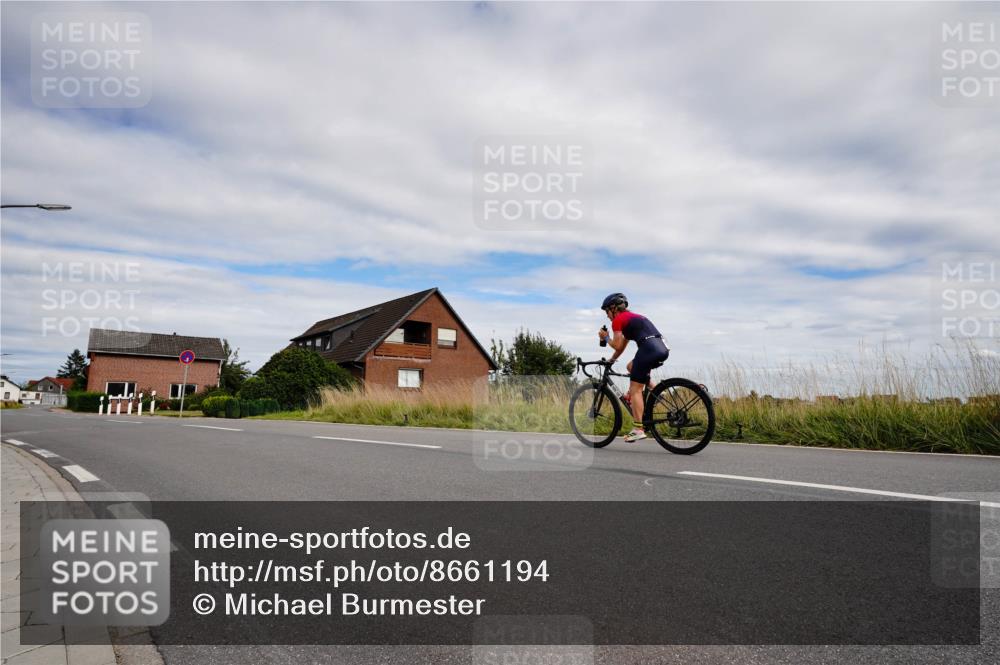 31.08.2025 - Elbe Triathlon Hamburg Michael Burmester http://msf.ph/oto/8661194 31.08.2025 15:59:31 Radfahren  meine-sportfotos.de