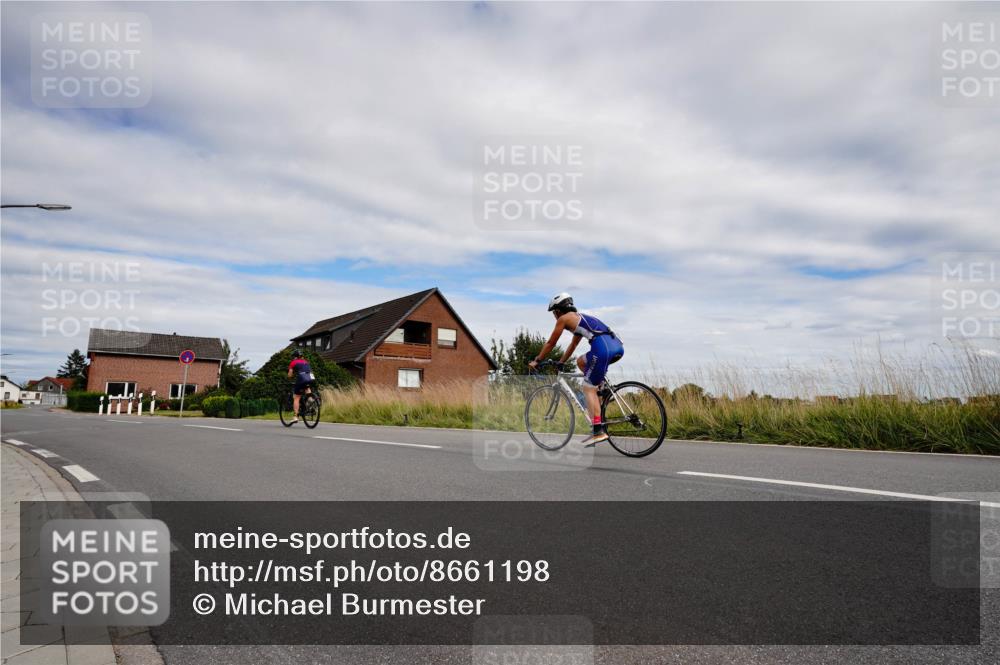 31.08.2025 - Elbe Triathlon Hamburg Michael Burmester http://msf.ph/oto/8661198 31.08.2025 15:59:32 Radfahren  meine-sportfotos.de