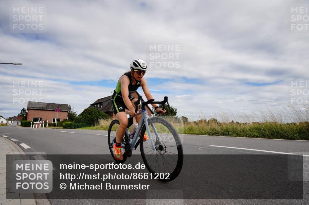 31.08.2025 - Elbe Triathlon Hamburg Michael Burmester http://msf.ph/oto/8661202 31.08.2025 15:59:49 Radfahren  meine-sportfotos.de