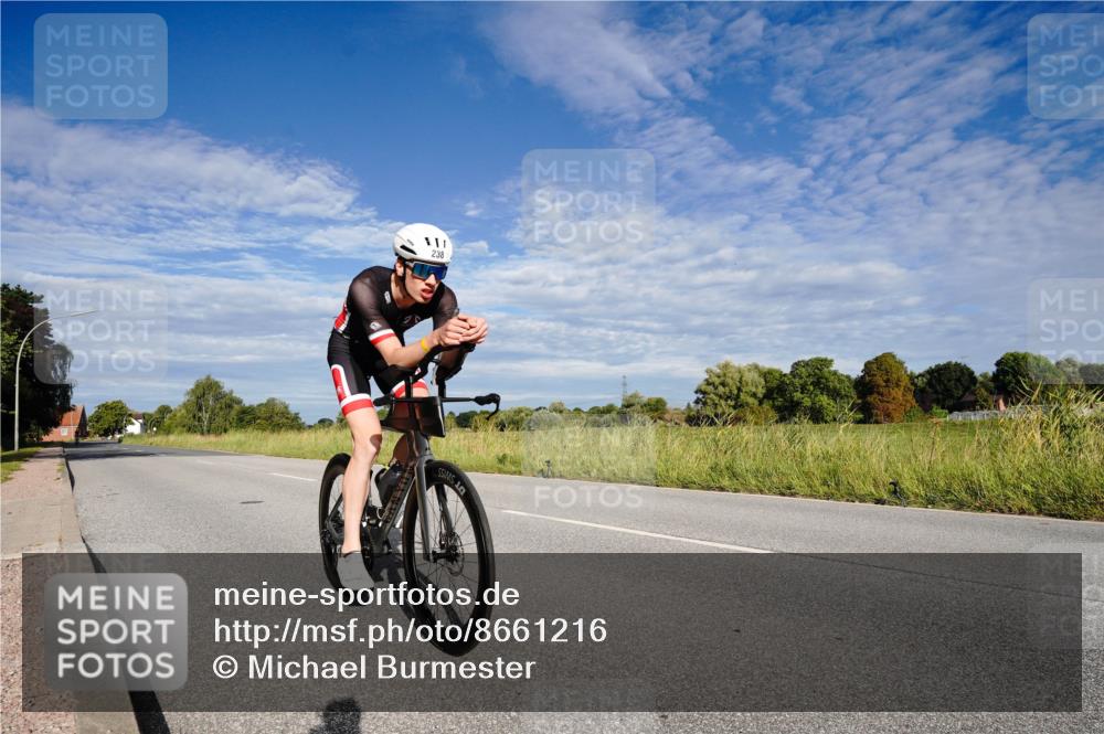 31.08.2025 - Elbe Triathlon Hamburg Michael Burmester http://msf.ph/oto/8661216 31.08.2025 09:03:56 Radfahren 200, 238, 327, 535 meine-sportfotos.de