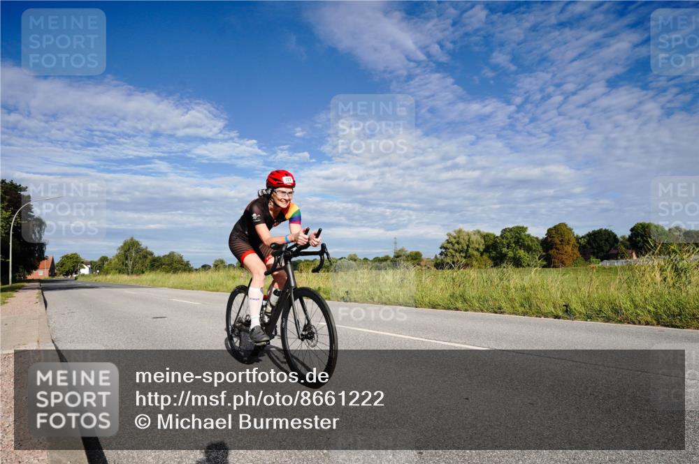 31.08.2025 - Elbe Triathlon Hamburg Michael Burmester http://msf.ph/oto/8661222 31.08.2025 09:04:03 Radfahren 327 meine-sportfotos.de