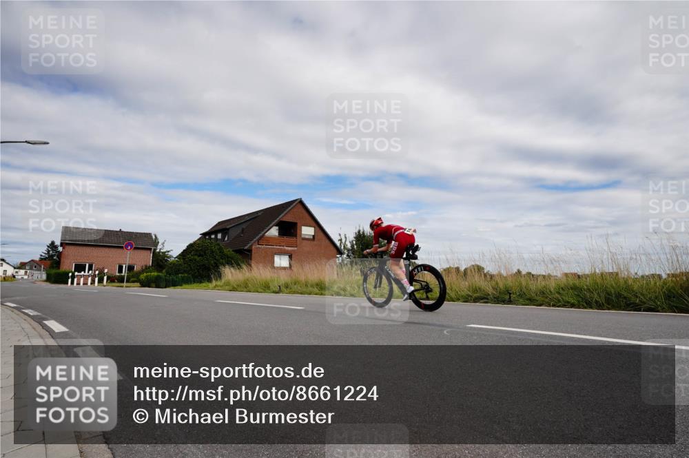 31.08.2025 - Elbe Triathlon Hamburg Michael Burmester http://msf.ph/oto/8661224 31.08.2025 16:00:23 Radfahren  meine-sportfotos.de