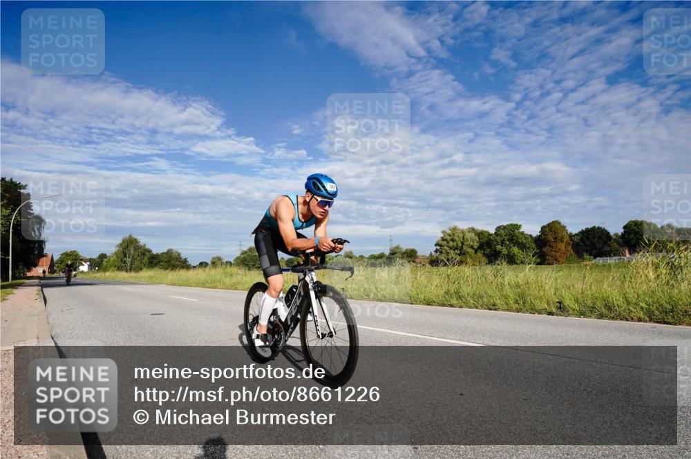 31.08.2025 - Elbe Triathlon Hamburg Michael Burmester http://msf.ph/oto/8661226 31.08.2025 09:04:23 Radfahren 250, 382 meine-sportfotos.de