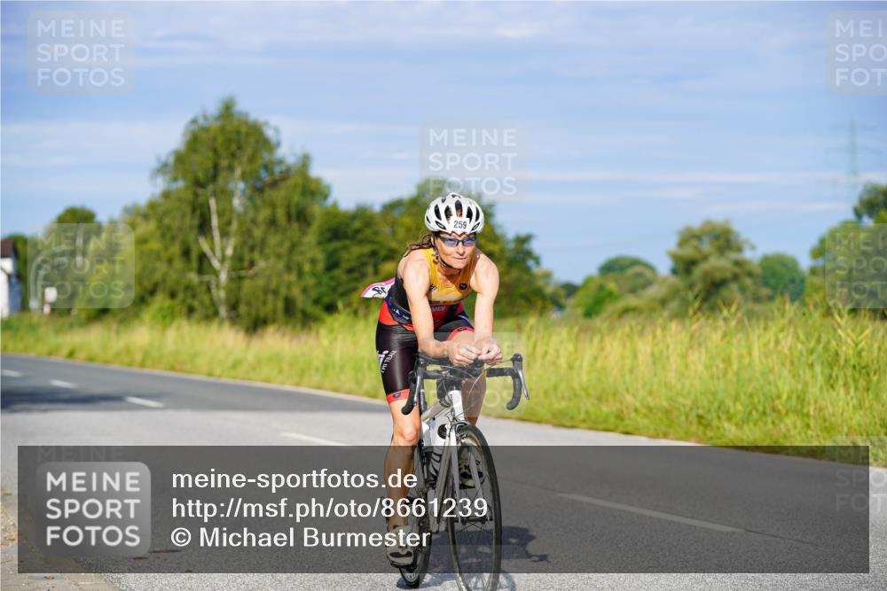 31.08.2025 - Elbe Triathlon Hamburg Michael Burmester http://msf.ph/oto/8661239 31.08.2025 08:58:21 Radfahren 212, 247, 259, 305, 385 meine-sportfotos.de