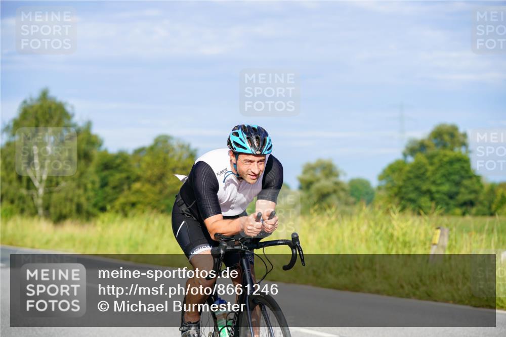 31.08.2025 - Elbe Triathlon Hamburg Michael Burmester http://msf.ph/oto/8661246 31.08.2025 08:58:25 Radfahren 239, 247, 268, 278, 385 meine-sportfotos.de