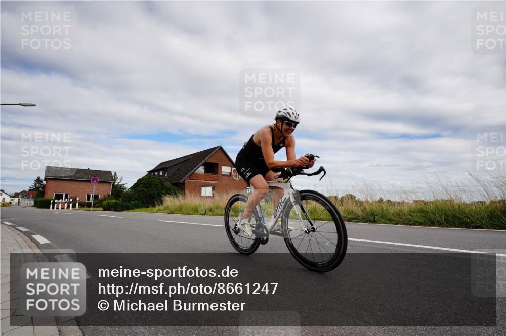 31.08.2025 - Elbe Triathlon Hamburg Michael Burmester http://msf.ph/oto/8661247 31.08.2025 16:01:35 Radfahren  meine-sportfotos.de