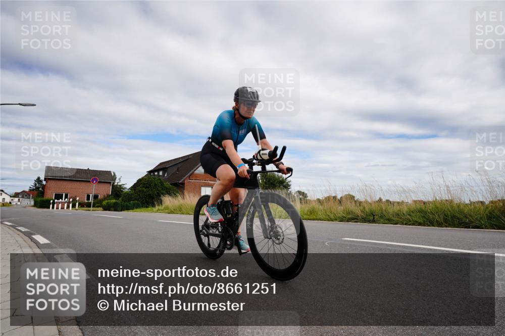 31.08.2025 - Elbe Triathlon Hamburg Michael Burmester http://msf.ph/oto/8661251 31.08.2025 16:01:47 Radfahren  meine-sportfotos.de
