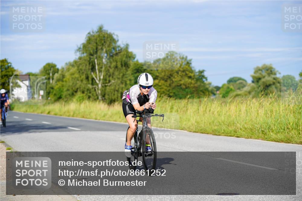 31.08.2025 - Elbe Triathlon Hamburg Michael Burmester http://msf.ph/oto/8661252 31.08.2025 08:58:26 Radfahren 239, 247, 268, 278, 385 meine-sportfotos.de