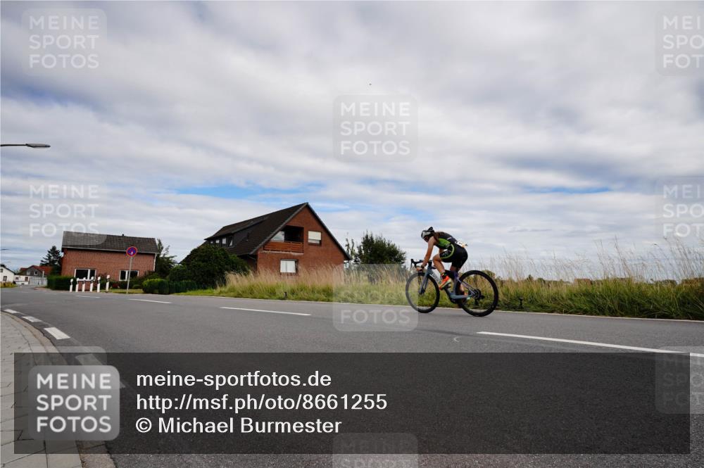 31.08.2025 - Elbe Triathlon Hamburg Michael Burmester http://msf.ph/oto/8661255 31.08.2025 16:01:49 Radfahren  meine-sportfotos.de