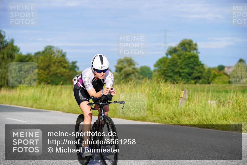 31.08.2025 - Elbe Triathlon Hamburg Michael Burmester http://msf.ph/oto/8661258 31.08.2025 08:58:27 Radfahren 239, 247, 268, 278, 385 meine-sportfotos.de