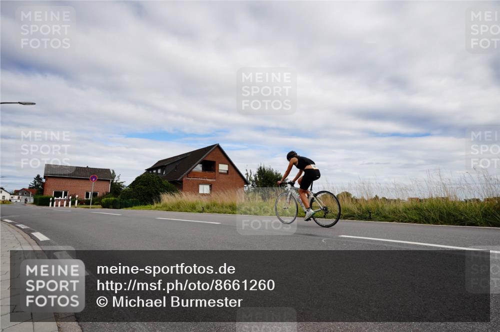 31.08.2025 - Elbe Triathlon Hamburg Michael Burmester http://msf.ph/oto/8661260 31.08.2025 16:01:57 Radfahren  meine-sportfotos.de