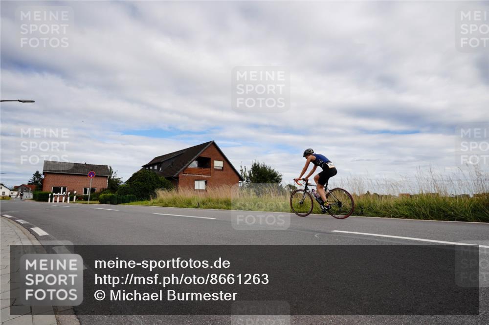31.08.2025 - Elbe Triathlon Hamburg Michael Burmester http://msf.ph/oto/8661263 31.08.2025 16:02:04 Radfahren  meine-sportfotos.de