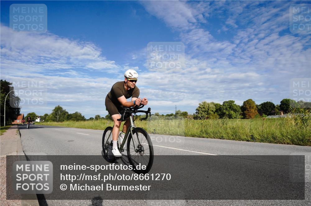 31.08.2025 - Elbe Triathlon Hamburg Michael Burmester http://msf.ph/oto/8661270 31.08.2025 09:05:02 Radfahren 319, 332, 539 meine-sportfotos.de