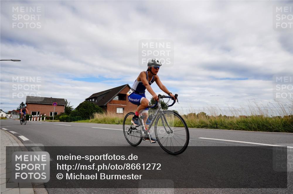 31.08.2025 - Elbe Triathlon Hamburg Michael Burmester http://msf.ph/oto/8661272 31.08.2025 16:02:33 Radfahren  meine-sportfotos.de