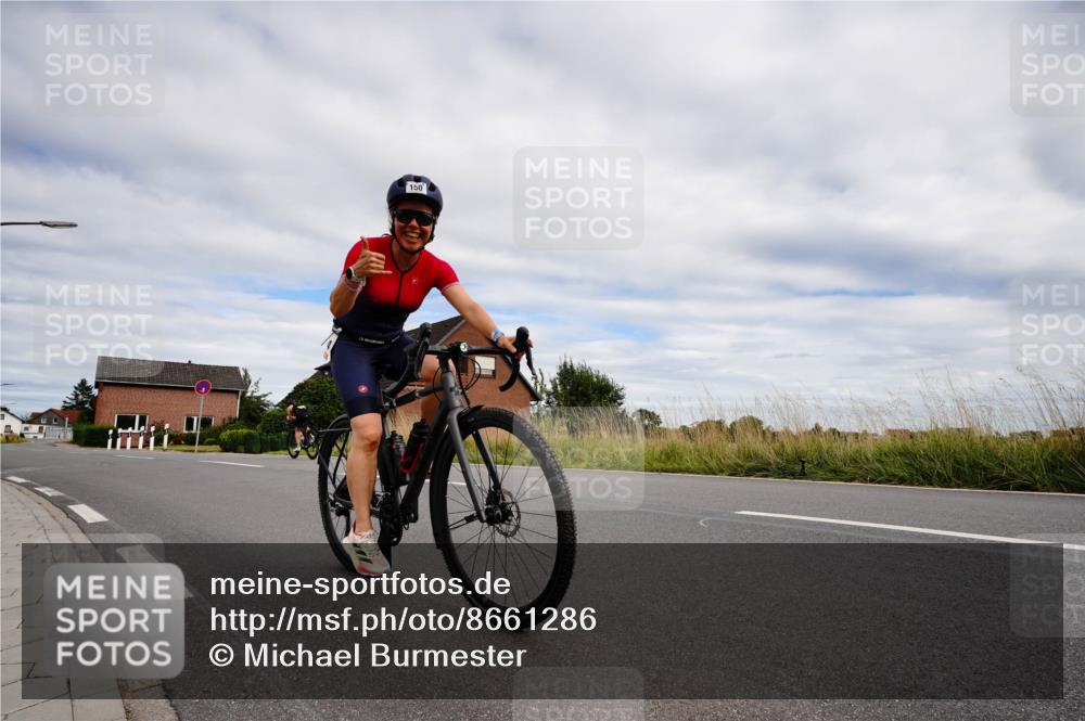 31.08.2025 - Elbe Triathlon Hamburg Michael Burmester http://msf.ph/oto/8661286 31.08.2025 16:02:40 Radfahren  meine-sportfotos.de