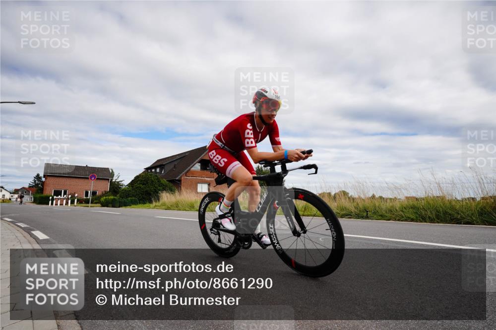 31.08.2025 - Elbe Triathlon Hamburg Michael Burmester http://msf.ph/oto/8661290 31.08.2025 16:02:43 Radfahren  meine-sportfotos.de