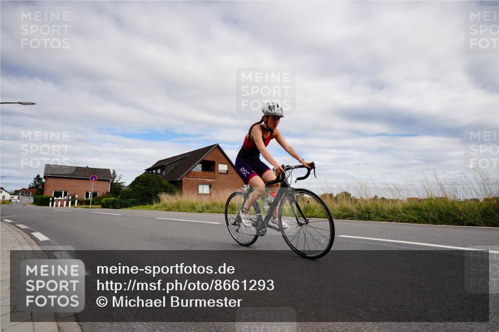 31.08.2025 - Elbe Triathlon Hamburg Michael Burmester http://msf.ph/oto/8661293 31.08.2025 16:02:56 Radfahren  meine-sportfotos.de