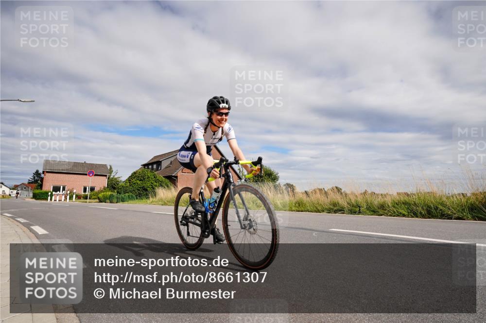 31.08.2025 - Elbe Triathlon Hamburg Michael Burmester http://msf.ph/oto/8661307 31.08.2025 16:03:59 Radfahren  meine-sportfotos.de
