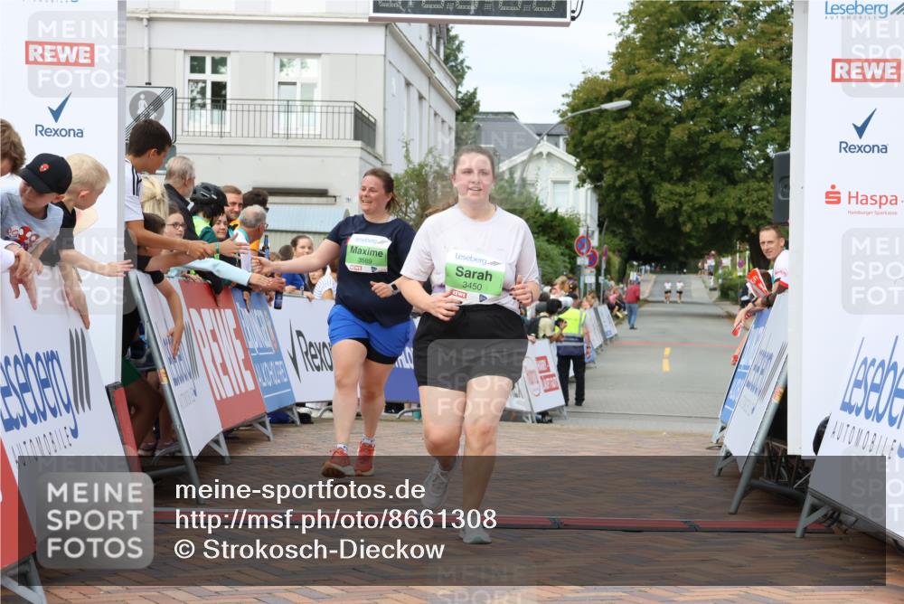 31.08.2025 - 21. Blankeneser Heldenlauf Strokosch-Dieckow http://msf.ph/oto/8661308 31.08.2025 11:26:10 Ziel 3597, 3596, 3450, 3589, 3043, 3434, 3667 meine-sportfotos.de
