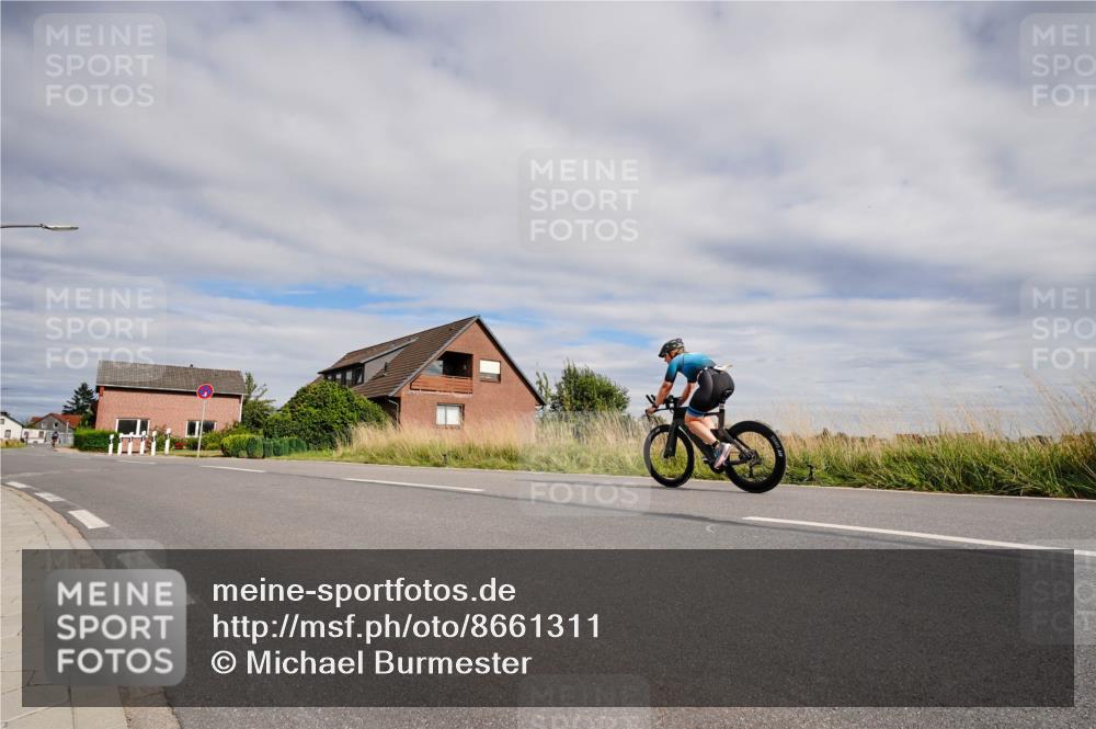 31.08.2025 - Elbe Triathlon Hamburg Michael Burmester http://msf.ph/oto/8661311 31.08.2025 16:04:00 Radfahren  meine-sportfotos.de