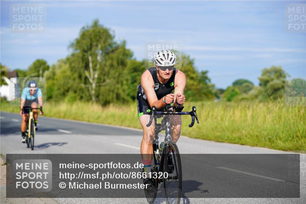 31.08.2025 - Elbe Triathlon Hamburg Michael Burmester http://msf.ph/oto/8661320 31.08.2025 08:58:51 Radfahren 179, 280, 316, 360 meine-sportfotos.de