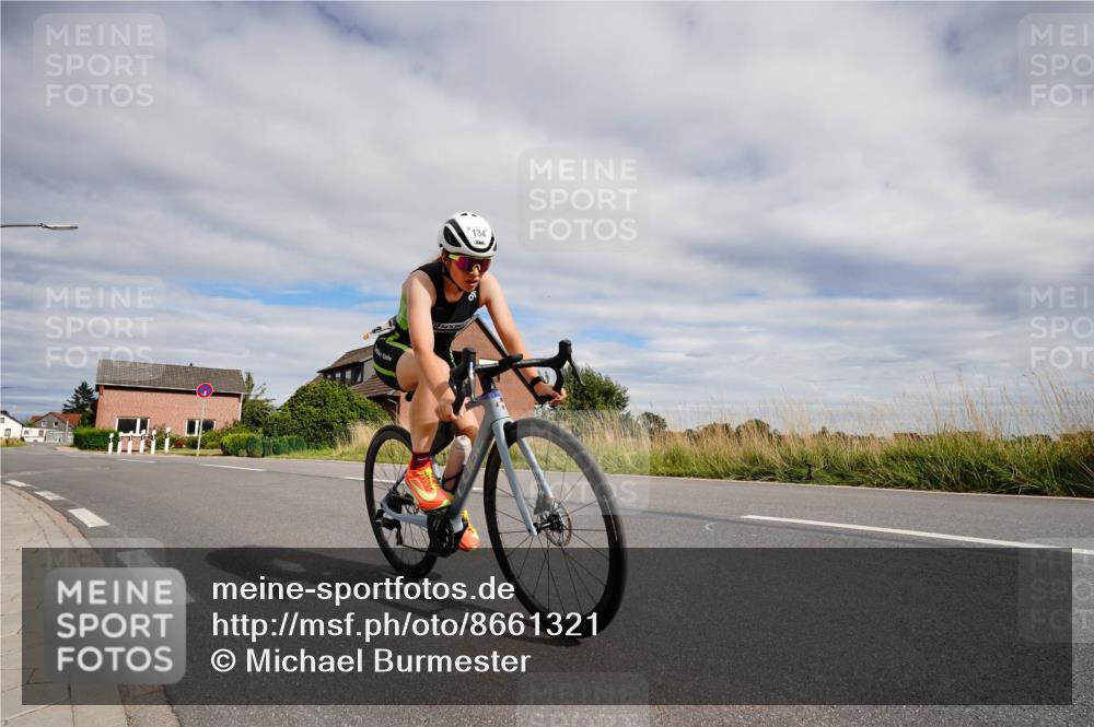 31.08.2025 - Elbe Triathlon Hamburg Michael Burmester http://msf.ph/oto/8661321 31.08.2025 16:04:24 Radfahren  meine-sportfotos.de