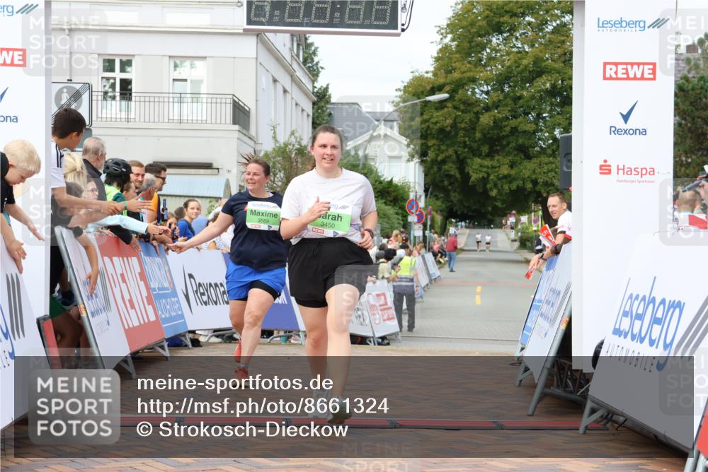 31.08.2025 - 21. Blankeneser Heldenlauf Strokosch-Dieckow http://msf.ph/oto/8661324 31.08.2025 11:26:10 Ziel 3597, 3596, 3450, 3589, 3043, 3434, 3667 meine-sportfotos.de