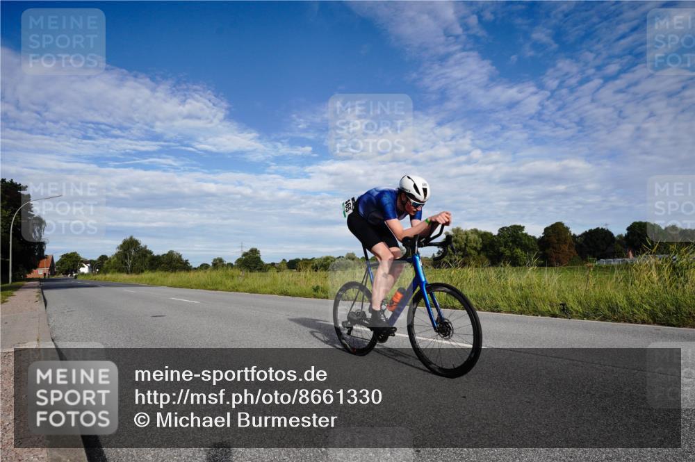 31.08.2025 - Elbe Triathlon Hamburg Michael Burmester http://msf.ph/oto/8661330 31.08.2025 09:06:23 Radfahren 465 meine-sportfotos.de