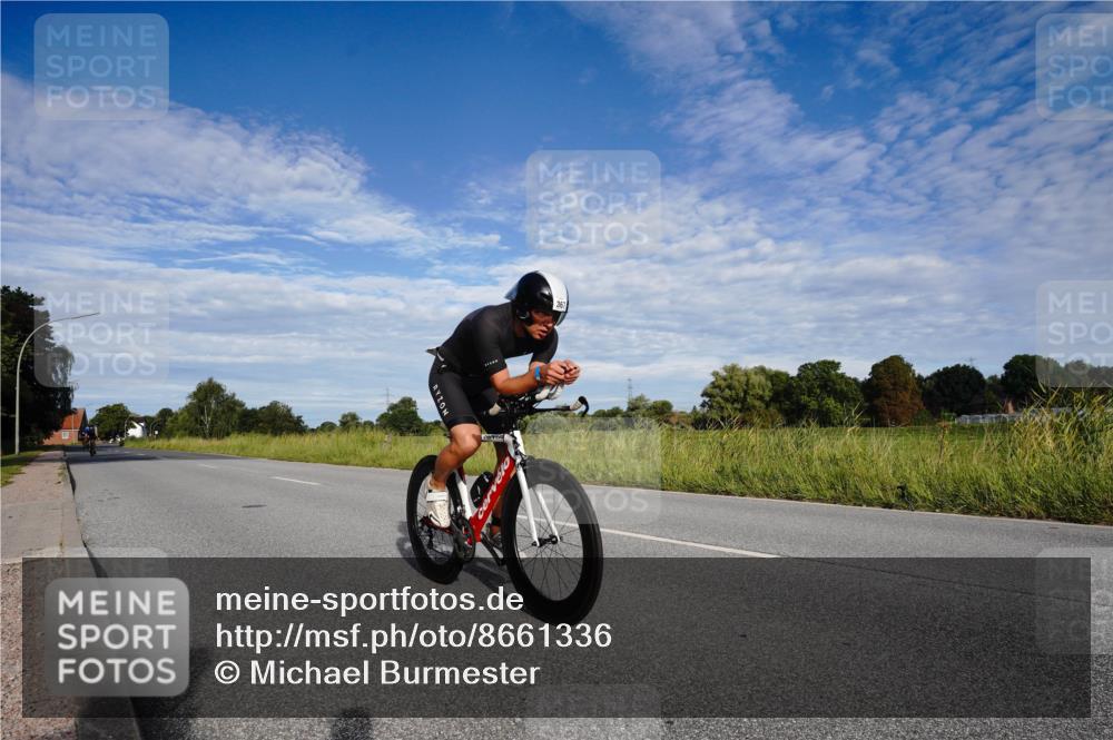 31.08.2025 - Elbe Triathlon Hamburg Michael Burmester http://msf.ph/oto/8661336 31.08.2025 09:06:33 Radfahren 367, 450, 543 meine-sportfotos.de