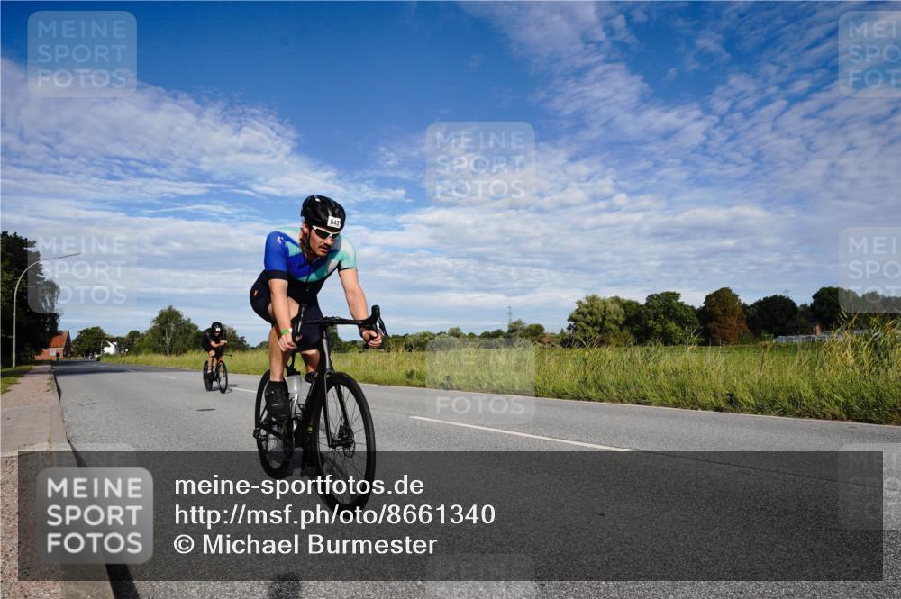 31.08.2025 - Elbe Triathlon Hamburg Michael Burmester http://msf.ph/oto/8661340 31.08.2025 09:06:37 Radfahren 450, 543 meine-sportfotos.de