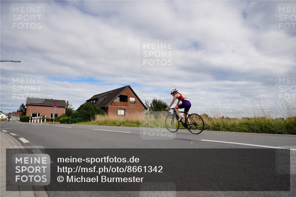 31.08.2025 - Elbe Triathlon Hamburg Michael Burmester http://msf.ph/oto/8661342 31.08.2025 16:05:03 Radfahren  meine-sportfotos.de