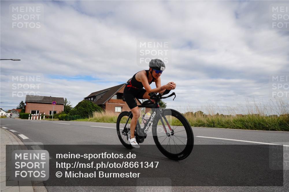 31.08.2025 - Elbe Triathlon Hamburg Michael Burmester http://msf.ph/oto/8661347 31.08.2025 16:05:09 Radfahren  meine-sportfotos.de
