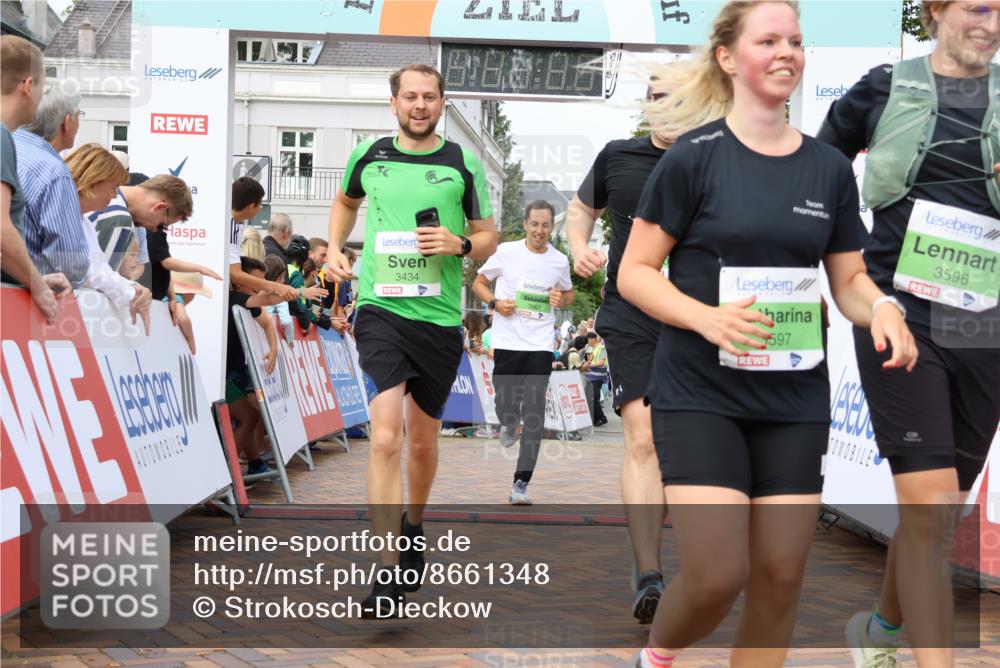 31.08.2025 - 21. Blankeneser Heldenlauf Strokosch-Dieckow http://msf.ph/oto/8661348 31.08.2025 11:26:04 Ziel 3597, 3596, 3060, 3043, 3434, 3667 meine-sportfotos.de