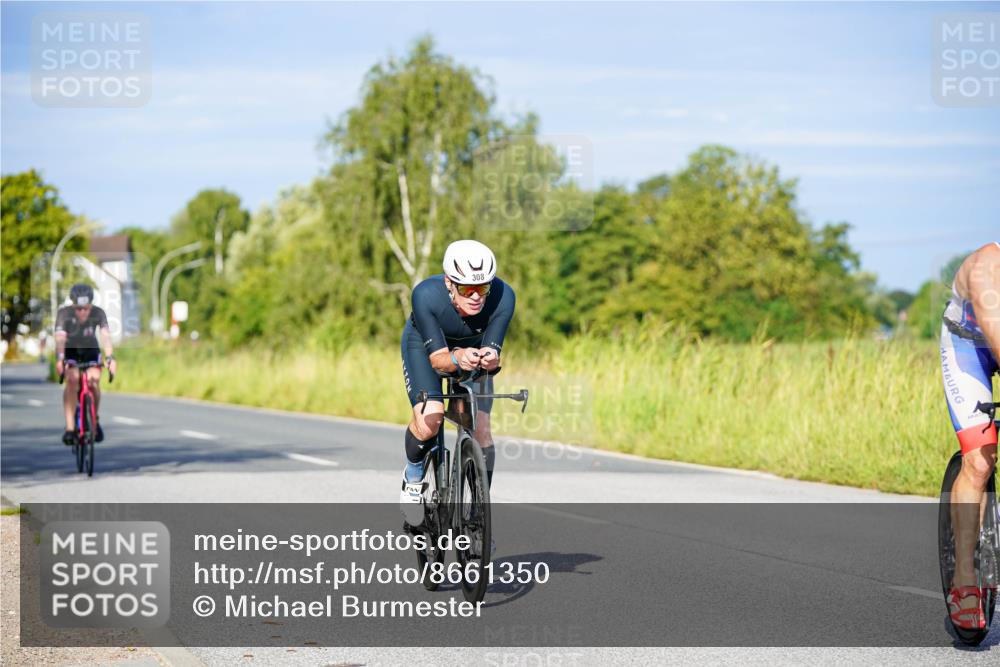 31.08.2025 - Elbe Triathlon Hamburg Michael Burmester http://msf.ph/oto/8661350 31.08.2025 08:59:02 Radfahren 282, 299, 308, 353 meine-sportfotos.de
