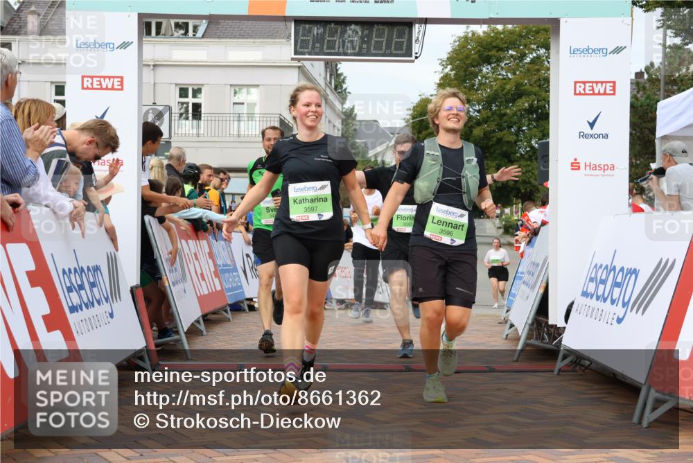 31.08.2025 - 21. Blankeneser Heldenlauf Strokosch-Dieckow http://msf.ph/oto/8661362 31.08.2025 11:26:03 Ziel 3597, 3596, 3060, 3043, 3434, 3667 meine-sportfotos.de