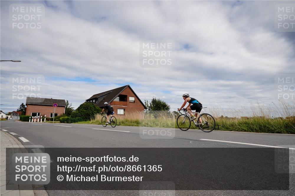 31.08.2025 - Elbe Triathlon Hamburg Michael Burmester http://msf.ph/oto/8661365 31.08.2025 16:05:47 Radfahren  meine-sportfotos.de