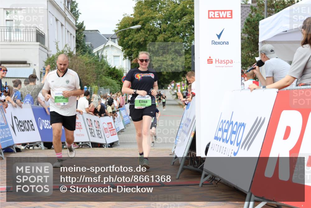 31.08.2025 - 21. Blankeneser Heldenlauf Strokosch-Dieckow http://msf.ph/oto/8661368 31.08.2025 11:23:54 Ziel 3039, 3493, 3337, 3307 meine-sportfotos.de
