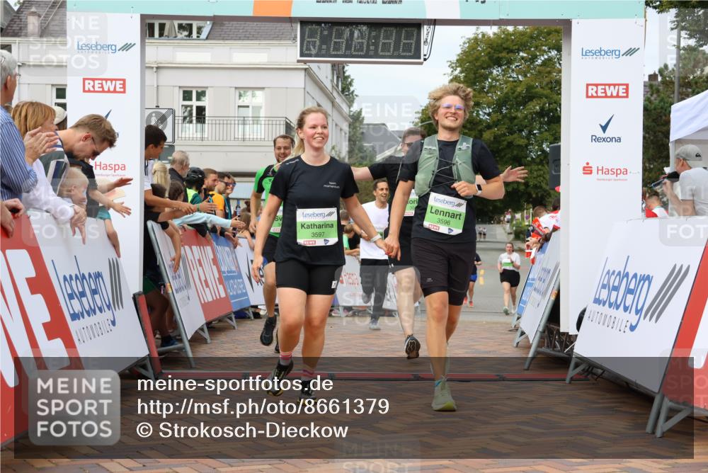 31.08.2025 - 21. Blankeneser Heldenlauf Strokosch-Dieckow http://msf.ph/oto/8661379 31.08.2025 11:26:03 Ziel 3597, 3596, 3060, 3043, 3434, 3667 meine-sportfotos.de