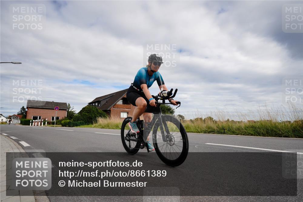 31.08.2025 - Elbe Triathlon Hamburg Michael Burmester http://msf.ph/oto/8661389 31.08.2025 16:06:50 Radfahren  meine-sportfotos.de