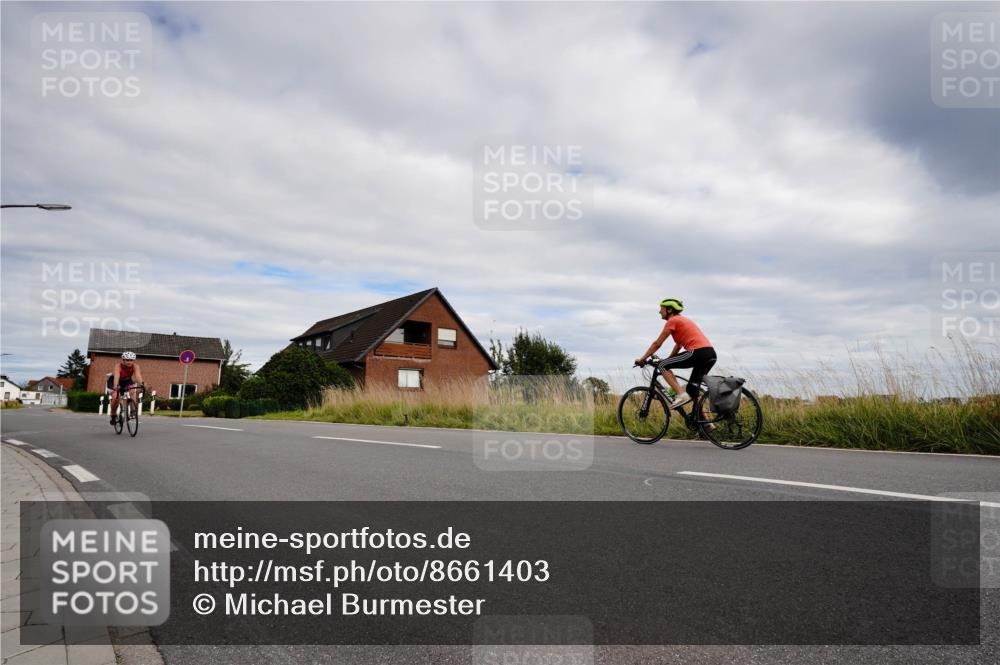31.08.2025 - Elbe Triathlon Hamburg Michael Burmester http://msf.ph/oto/8661403 31.08.2025 16:07:22 Radfahren  meine-sportfotos.de