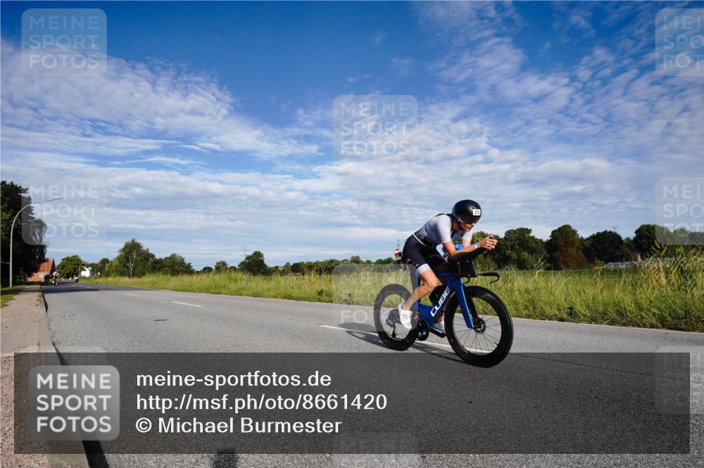 31.08.2025 - Elbe Triathlon Hamburg Michael Burmester http://msf.ph/oto/8661420 31.08.2025 09:07:43 Radfahren 254, 272, 412, 458 meine-sportfotos.de