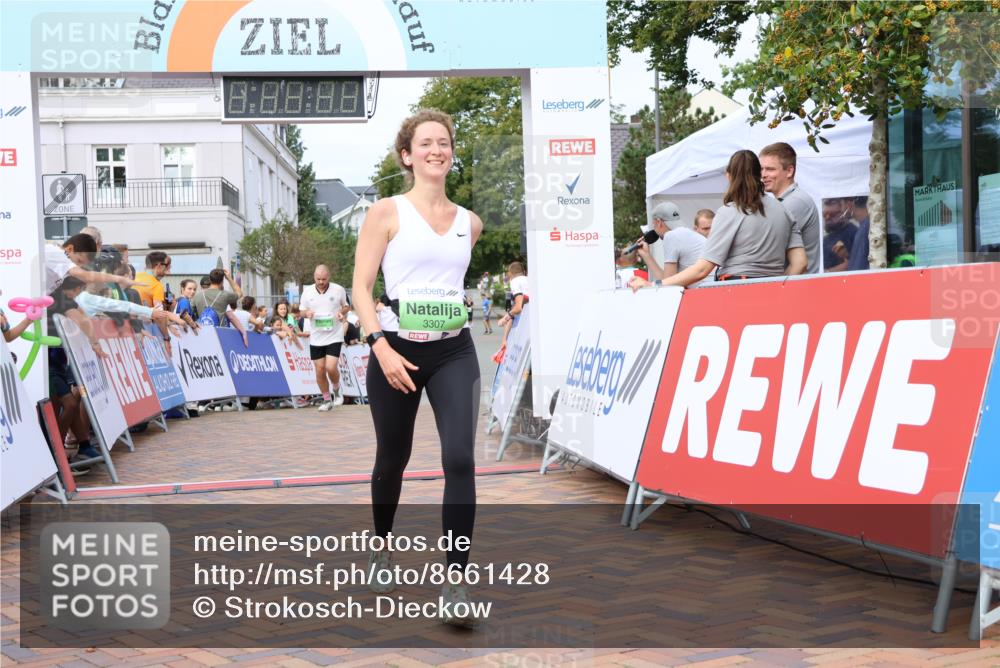 31.08.2025 - 21. Blankeneser Heldenlauf Strokosch-Dieckow http://msf.ph/oto/8661428 31.08.2025 11:23:52 Ziel 3039, 3493, 3337, 3307 meine-sportfotos.de