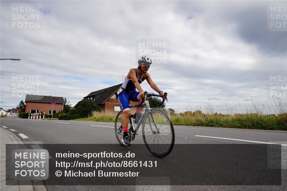31.08.2025 - Elbe Triathlon Hamburg Michael Burmester http://msf.ph/oto/8661431 31.08.2025 16:08:01 Radfahren  meine-sportfotos.de