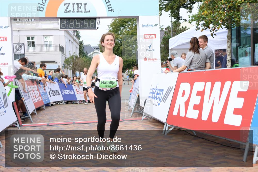 31.08.2025 - 21. Blankeneser Heldenlauf Strokosch-Dieckow http://msf.ph/oto/8661436 31.08.2025 11:23:52 Ziel 3039, 3493, 3337, 3307 meine-sportfotos.de
