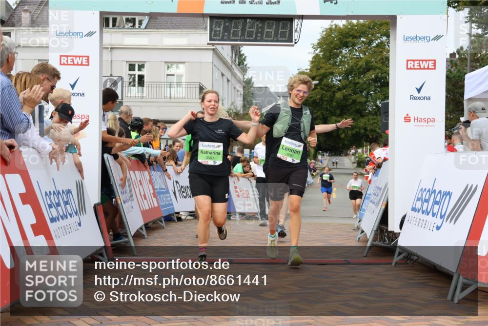 31.08.2025 - 21. Blankeneser Heldenlauf Strokosch-Dieckow http://msf.ph/oto/8661441 31.08.2025 11:26:02 Ziel 3597, 3596, 3060, 3043, 3434, 3667 meine-sportfotos.de